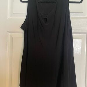 Roz & Ali Black Sleeveless V-Neck Tank Top